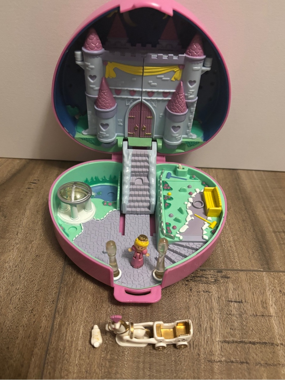 Vintage 1992 Polly Pocket Starlight Castle  Bluebird Lights Work, incomplete